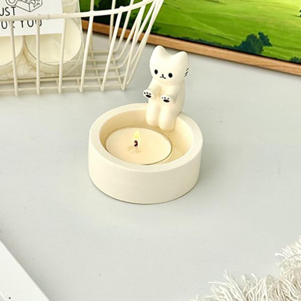 

New Little Cat Candlestick Cute Grille Resin Cat Aromatherapy Candlestick Living Room Desktop Decoration Birthday Gift