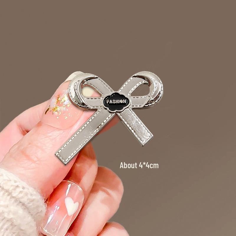 Minimalist Bow & Letter Metal Brooch - Women's Fashion Accessory for Suits and Clothing.