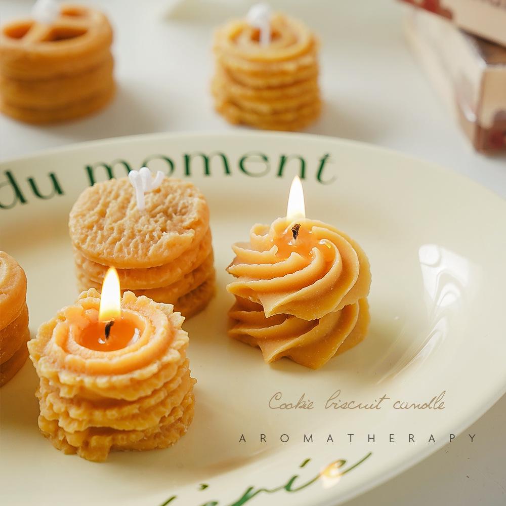 Handmade Cookie-Scented Candle Gift Box: Creative Food-Shaped Fragrance Souvenir