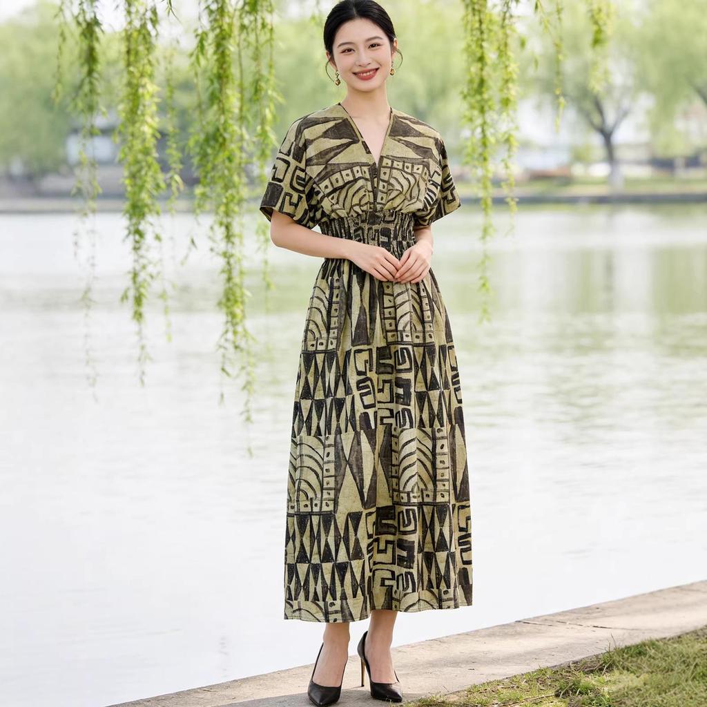2026 V-neck Digital Print High-waist Batwing Sleeve Beach Dress - Southeast Asian Cotton Silk