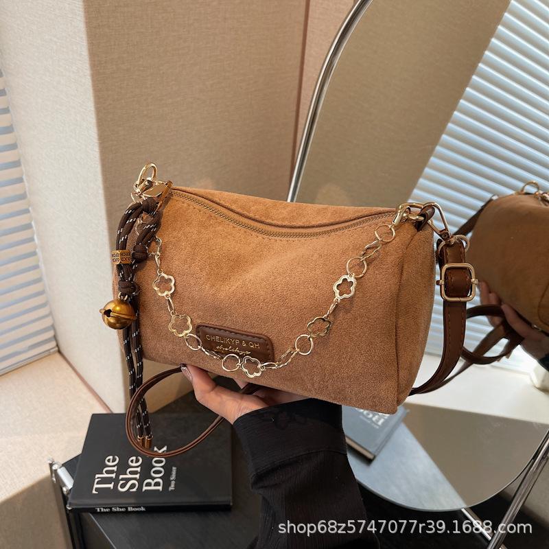 Feeling foreign niche underarm bag women's 2025 new autumn and winter versatile ins one-shoulder crossbody chain trendy pillow bag
