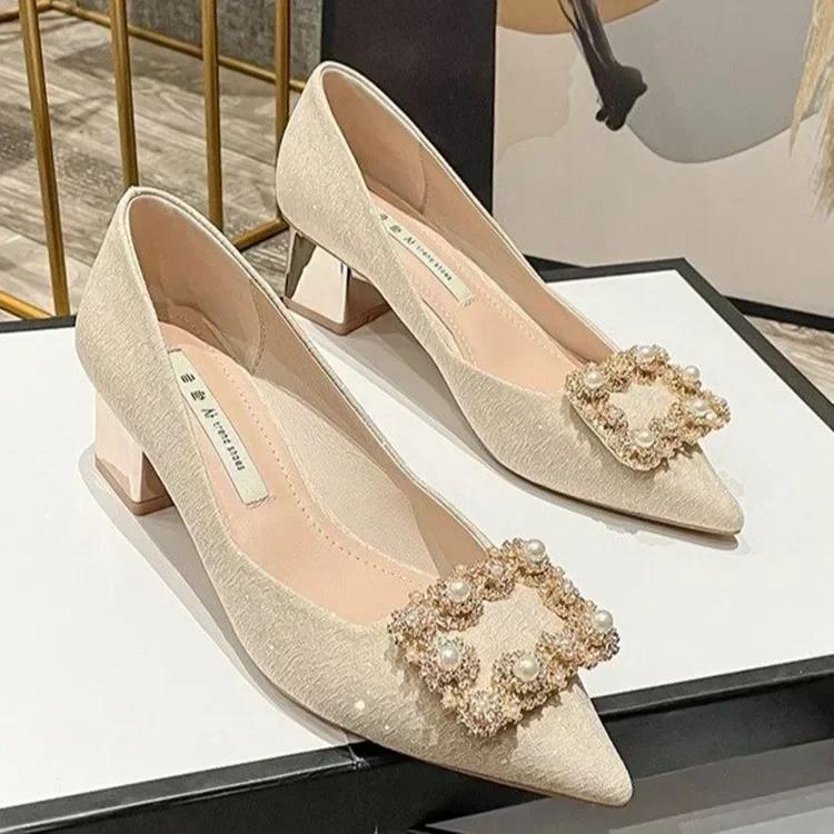 Women's  Spring and Autumn New French Pearl Water Diamond Pointed High Heels with Middle Heels and Shallow Mouth Single Shoes