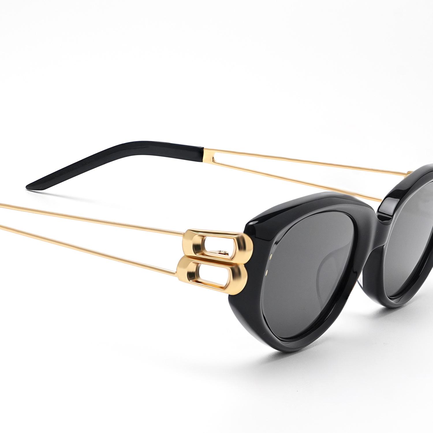 New GM Plate Kunst The same style cat-eye sunglasses with metal hollowed-out legs make a large face look slimmer No Packaging