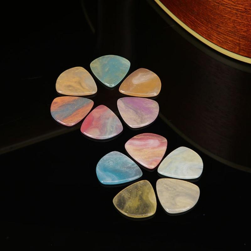 Colorful Smooth Strumming Resin Guitar Picks Flexible Resin Construction Suitable for Speed Stability and Performances