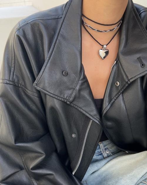 Rise More Twist Choker