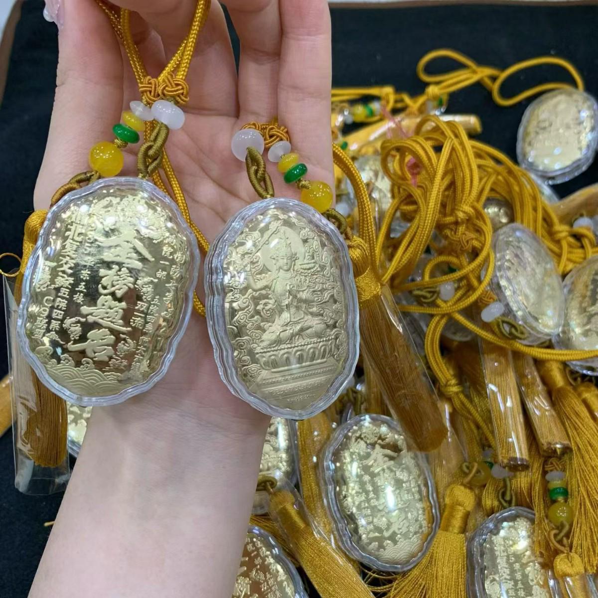 999 Pure Gold Tassel Backpack Charm: Good Luck Gift for New Year, Success, and Exams