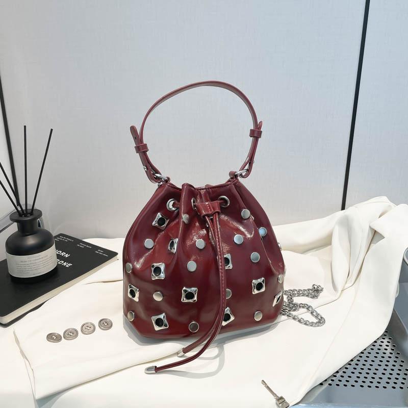 

Fashion Rivet Bucket Bags for Women Handbag Hollow Studded Shoulder Crossbody Bag NEW Luxury PU Leather Clutch Ladies Purses