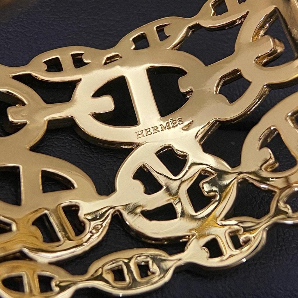 2025 Damenmode Breiter Offener Schichtarmreif: Europäischer & Amerikanischer Street Style mit Glattem Durchbruch-Ferkelnasen-Design