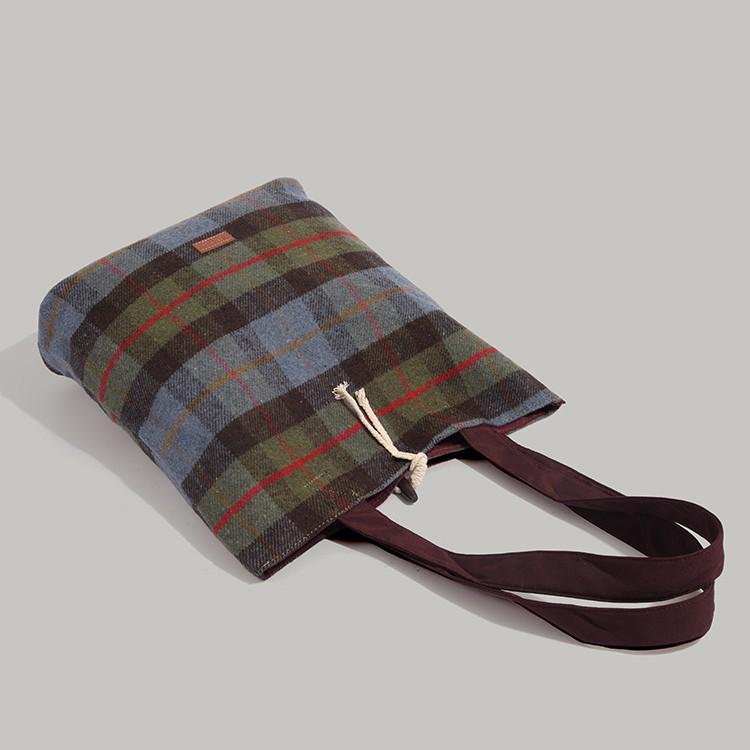 Vintage Niche Single-Shoulder Canvas Bag, New Autumn-Winter Woolen Plaid Handbag, Large-Capacity Commuting Tote Bag for Women Plaid
