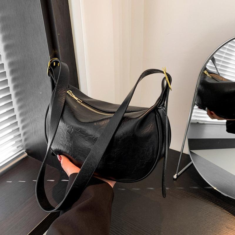 French Personality Trend Underarm Bag Women's 2025 New Fashion Pillow Bag Casual Commuter Messenger Shoulder Bag