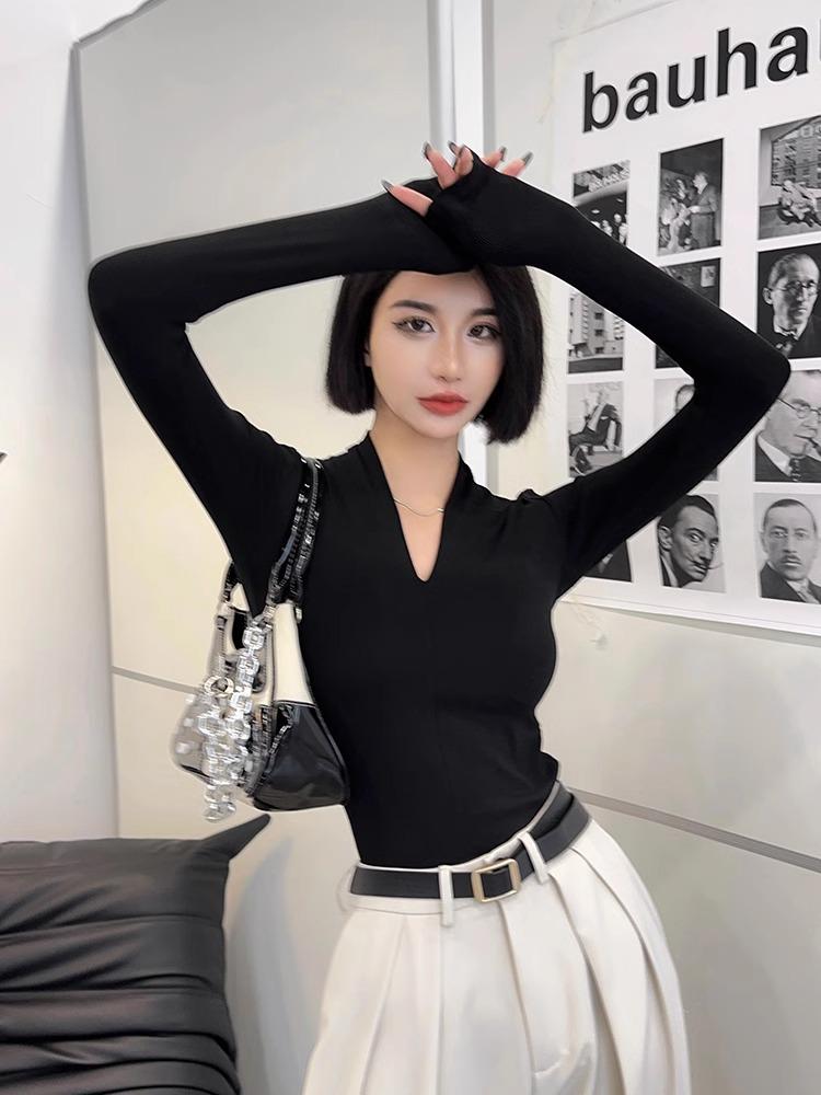 Women's Korean Style Black V-Neck Short Sleeve T-Shirt: Slimming Summer Fashion Top