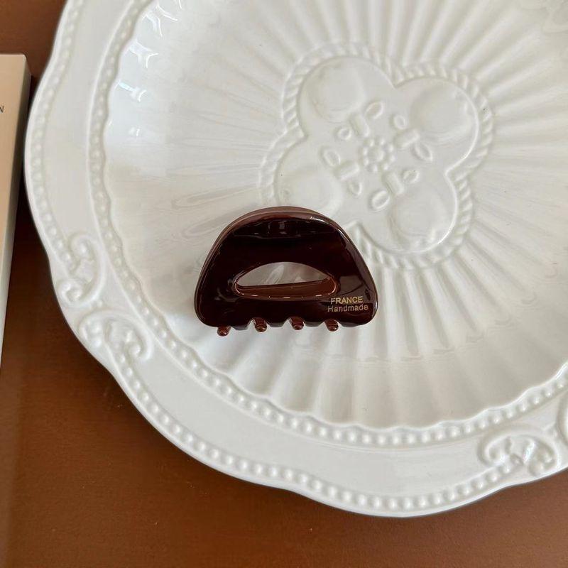 

1pc New Medium sized French Gold Label Hair Clip with Ins Style Simple Hollow Half Round Hair Grip