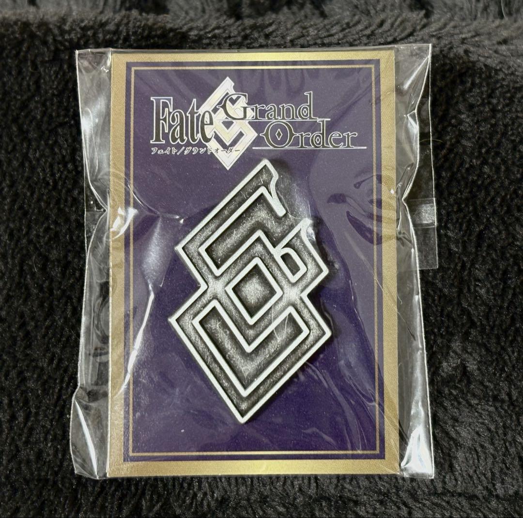 

[USED] Not for sale FGO FES logo pin badge