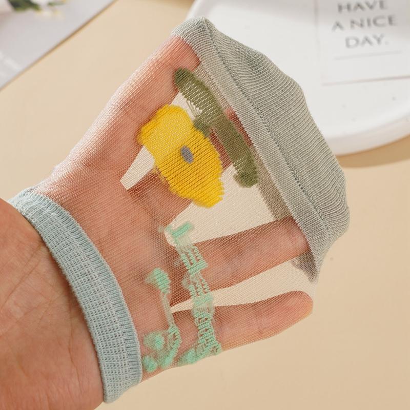 Summer Thin Crystal Stockings Japanese Style Student Sweet Short Socks Boat Socks Non-slip Invisible No-fall Heel Socks for Women