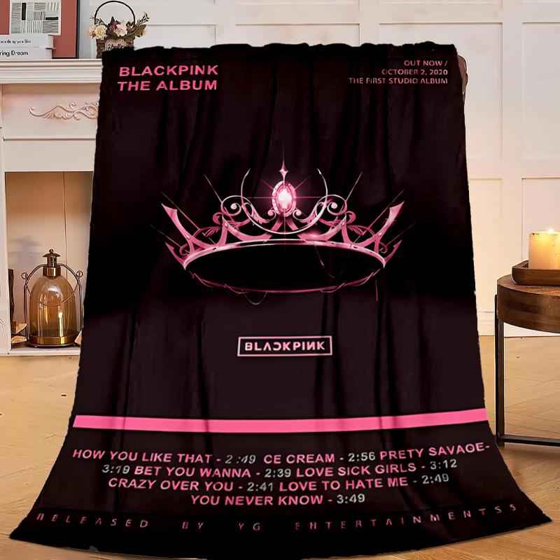 1PC Black And Pink Fashion Flannel Blanket Gift, Suitable for Both Men And Women, Soft Ideal for Beds And Sofa, Birthday Or Christmas Gift