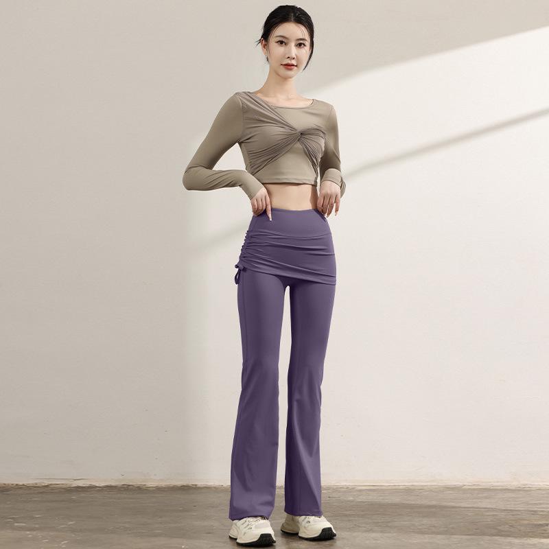 Yoga Set: Long Sleeve Sports Top with Built-in Bra, Slimming Fit, Beautiful Back Mesh for Pilates Training