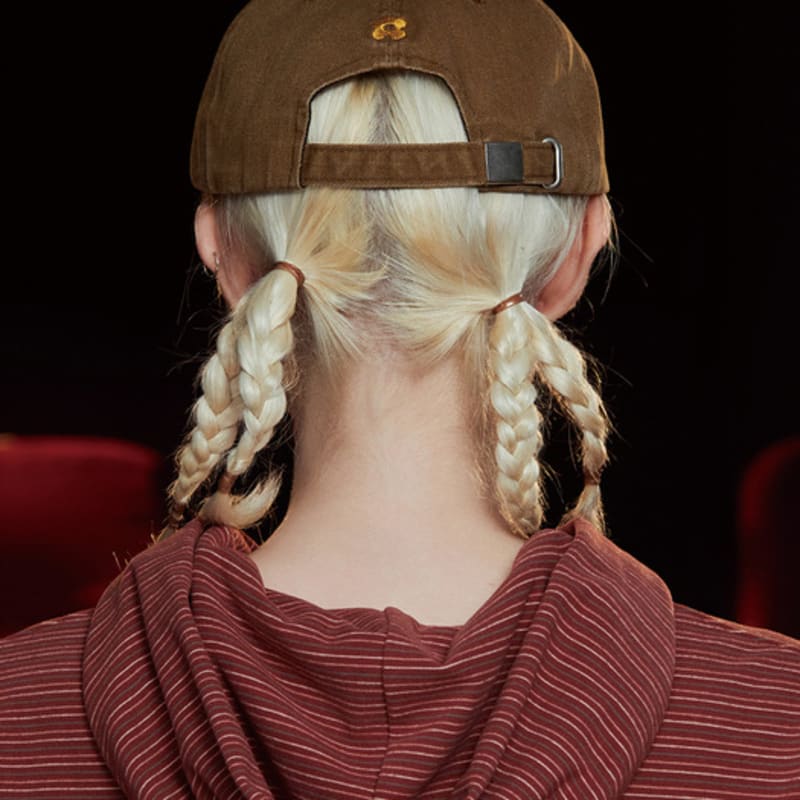 UNALLOYED SNOW LOGO CAP / BROWN