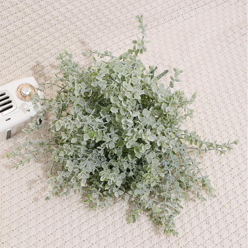 1 stücke Künstliche Haarigen Gefälschte Gras Eukalyptus Grüne Pflanze Topf Dekoration Grüne Blätter Kleine Gras Hause Dekoration Blume