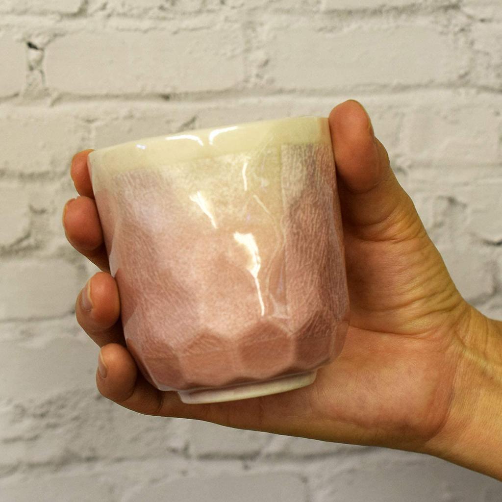 Stilvolle Kutani-Ware Teetasse mit silberner Glasur, rosa, perfekt zum Feiern Ihres 60. Geburtstags. Hergestellt in Japan.