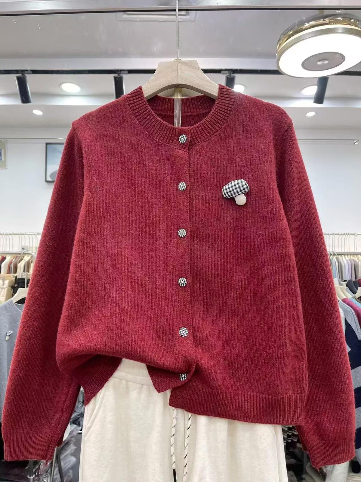 

Women s High-End Knitted Cardigan - Loose Round Neck Sweater Coat for Early Autumn 2025 Medium