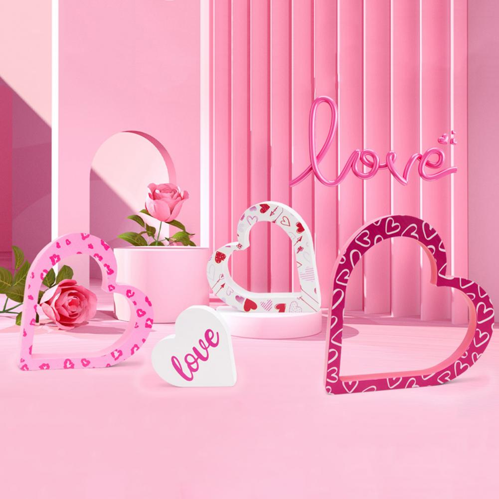 Sweetness Symbol Decor Table Decor Commitment Table Centerpiece 4 Pcs Wooden Heart Table Signs Valentine's Day Pink Love Heart