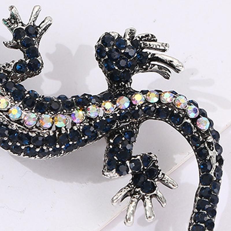 Retro Reptile Lapel Pin Fashionable Lizard Brooch With Vintage Detailing Perfect For Scarf Hat Outfit Accessories Gift Choice