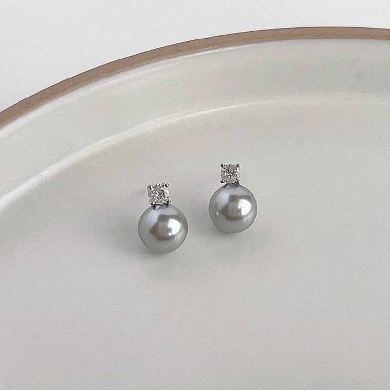

Pearl high-end versatile stud earrings for women, elegant and simple ear jewelry. срібний/сірий
