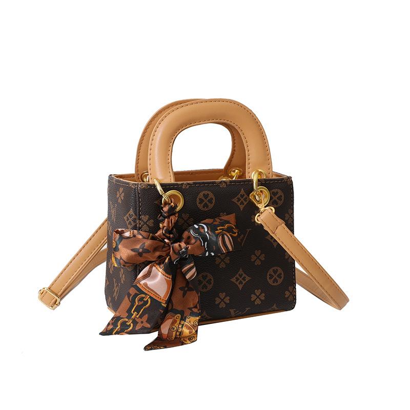 New fashion contrasting bag portable shoulder messenger women's bag