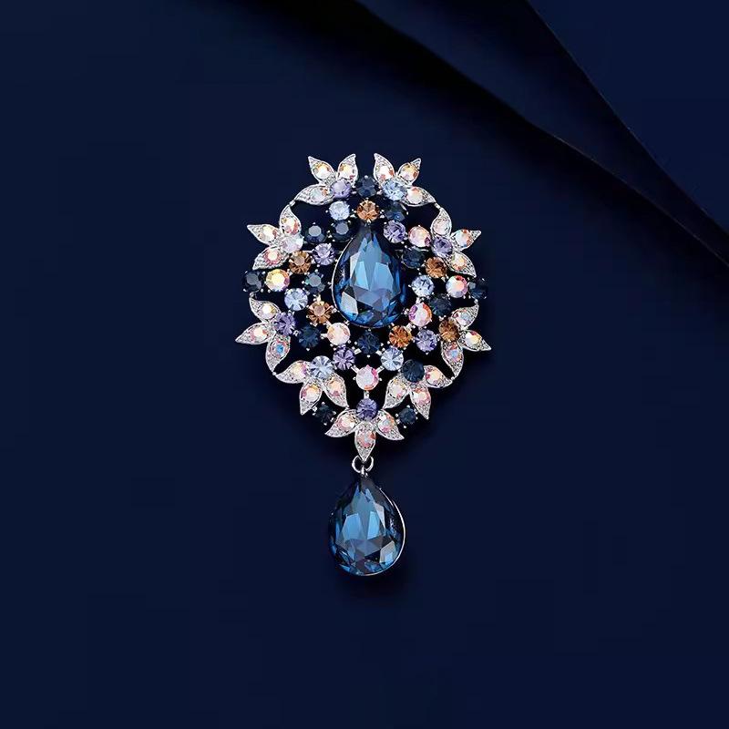 

Ретро брошь Хуацзин, высококачественная женская роскошная хрустальная брошь, легкая роскошная нишевая дизайнерская булавка для костюма, аксессуары