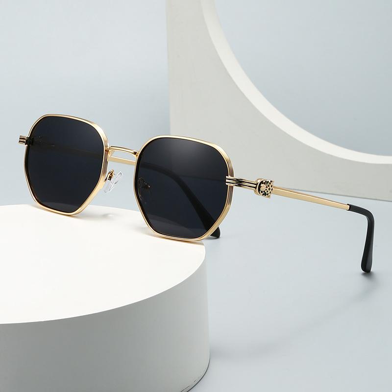 Fashion Brand Luxury Designer Sunglasses Men Women Leopard Vintage Trendy Elegant Shades Glasses Outdoor Punk Sunglasses