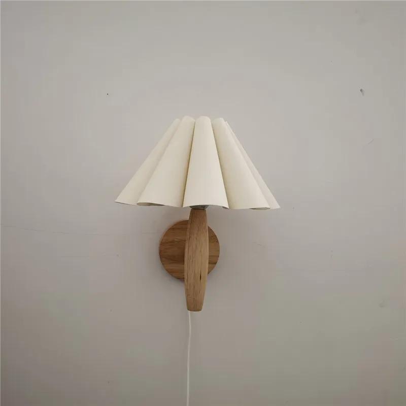 Pleated Lamp Vintage Wall Lamp Nordic Wood Wall Lights for Home Indoor Lighting Bedroom Decor Bathroom Mirror Light Wall Sconce