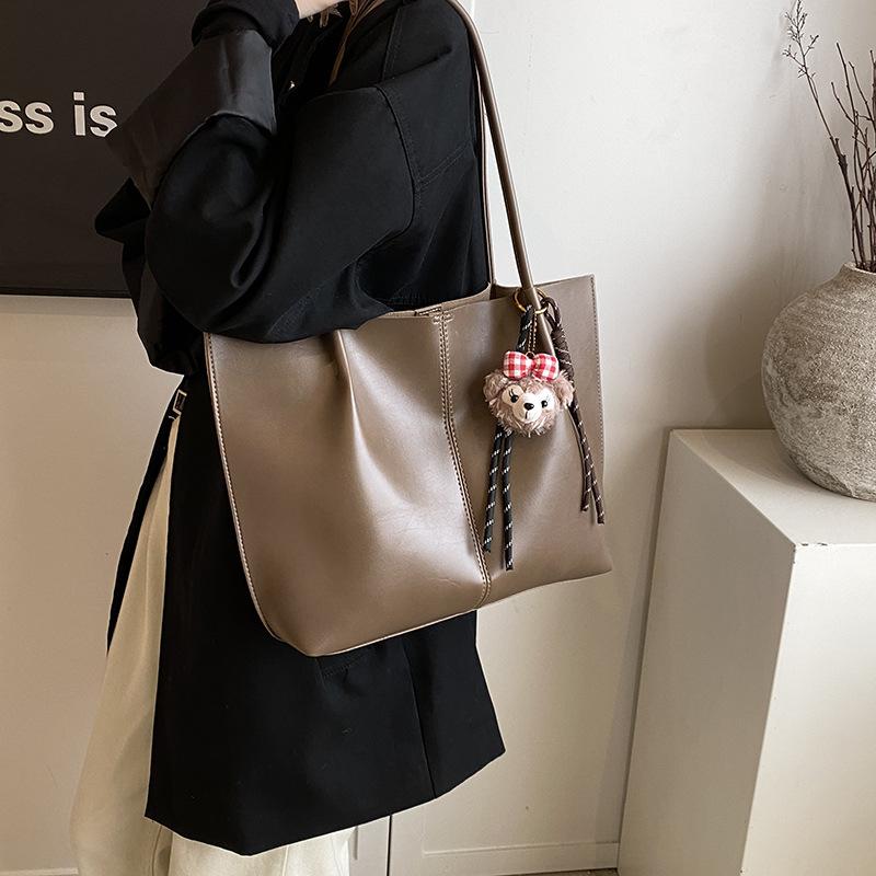 

Solid color crossbody underarm bag 2025 new retro tote bag casual commuting large capacity shoulder bag 42*8*28 чорний