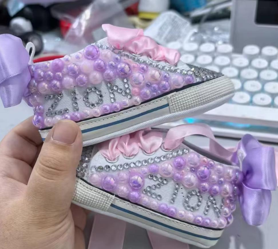 

Handmade Rhinestones Bling Girls Womens Kids And Mother Candy Canvas Shoes Pearls Sneakers For Girl Birthday Party Gift Rey
