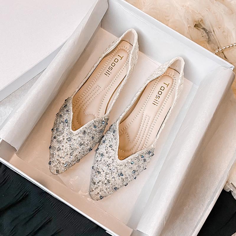 

Одинарная обувь женская новая остроносая со стразами атласная нежная обувь фея балетки большой размер женская обувь 33 абрикосовый