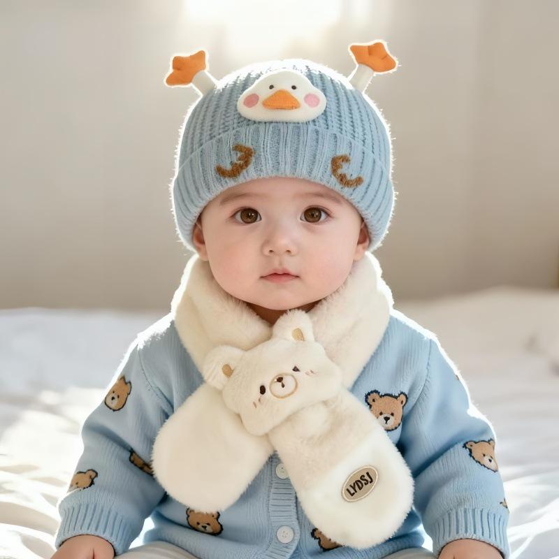 Warm Knit Duck Beanie for Boys & Girls - Windproof Wool Hat, Autumn/Winter
