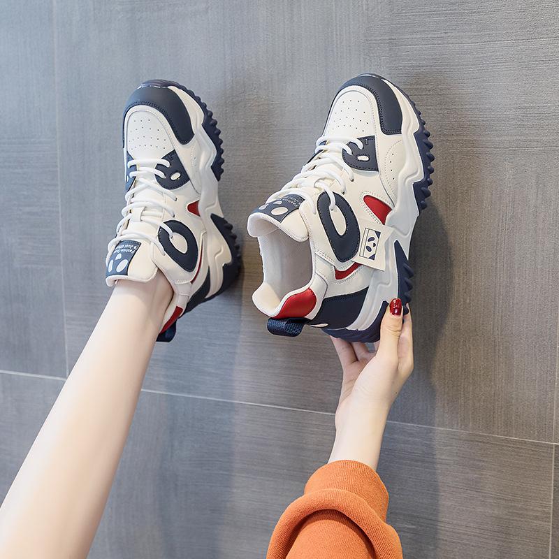 Black and white inner height increase platform dad shoes women's 2025 autumn new popping board versatile little white shoes casual fashion women's sho