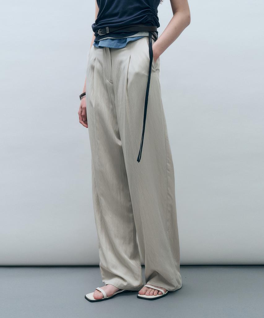 MONGDOL Nylon One-Tuck Wide Slacks Beige Mdpt025Nybeige