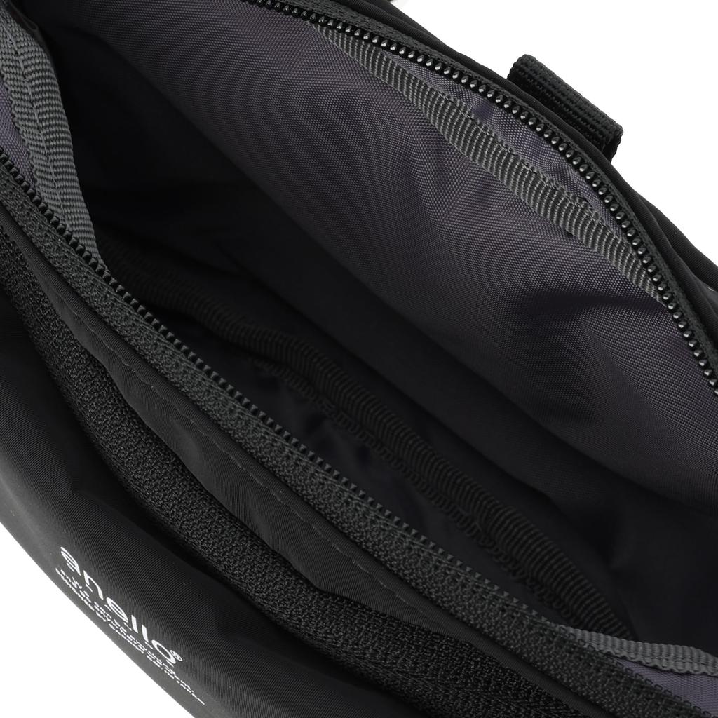BREEZE Shoulder Bag, Water-repellent