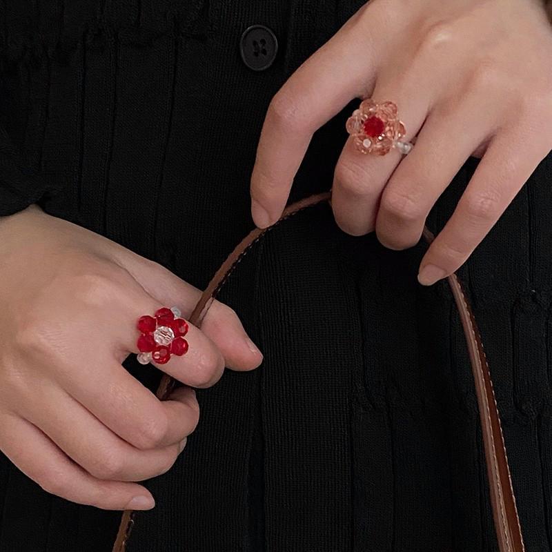 Vintage Bohemian Crystal Beaded Flower Elastic Ring Handmade Woven Rice Beads Flower Ring for Women Girls Party Gift Jewelry