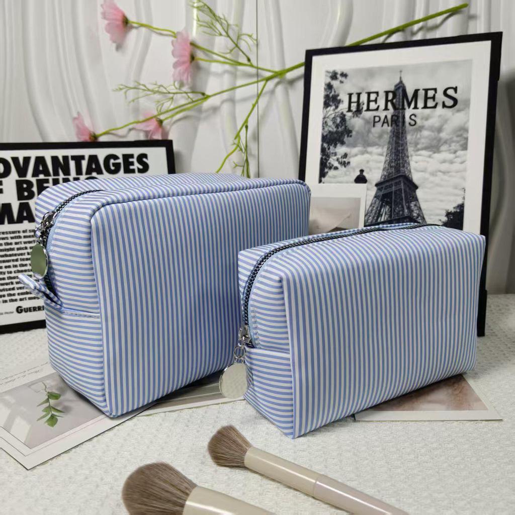 Large-Capacity Striped Makeup Bag: Indian Clutch for Convenient Travel and Outings