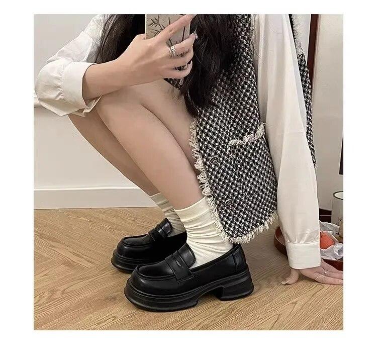 Módní lodičky pro ženy Slip on Square Mid Heels Kulaté špičky Boty Oxford pro ženy Pevné boty na platformě Velká velikost