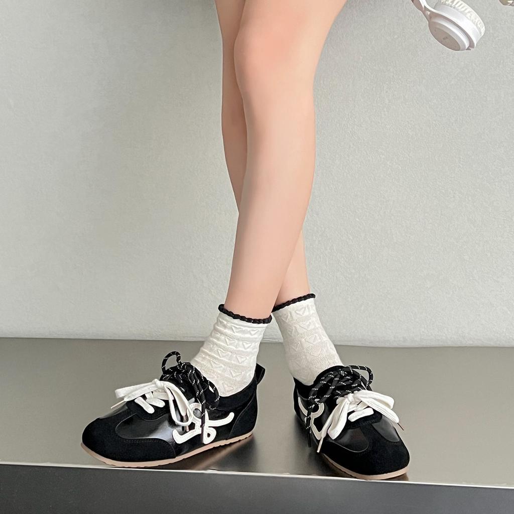 Spot niche round head ugly cute retro German training shoes women's 2025 new flat bottom inner height increase casual Forrest Gump board shoes