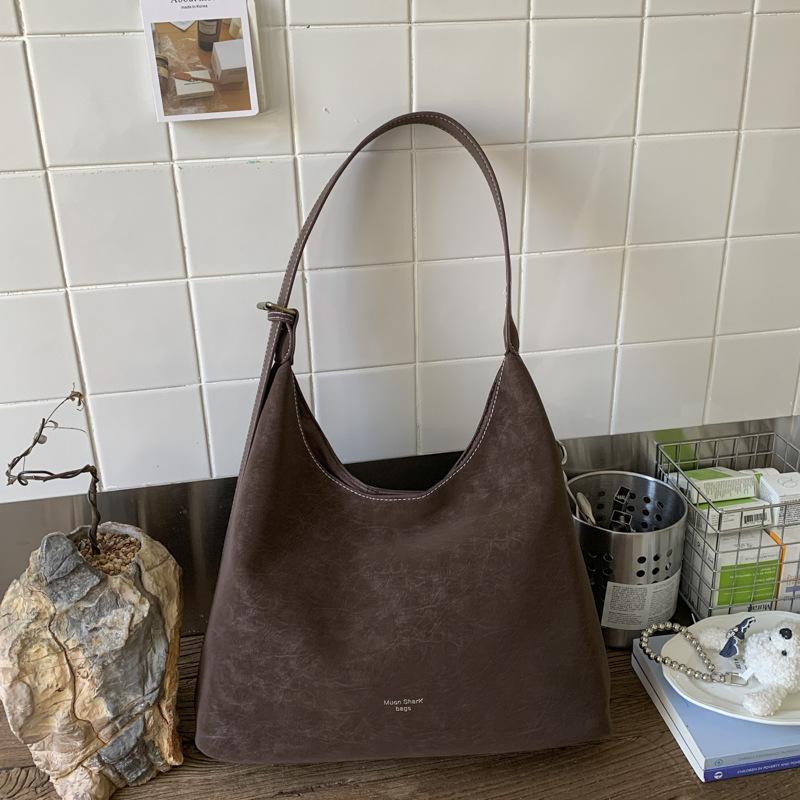 

Premium niche underarm bag women s new trendy fashion large capacity shoulder bag casual versatile commuting