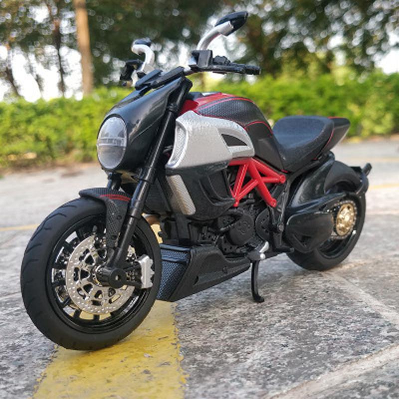 1/12 Scale Ducati Diavel Model Alloy Motorcycle Diecast Model Children's Toy Kids Gift Birthday Present for Boys Display Model