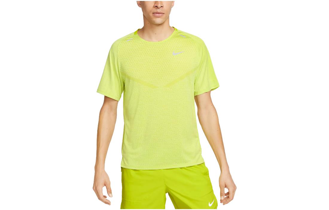 Nike T Shirts Men s Yellow Crew Neck Moderate DM4753-308 L