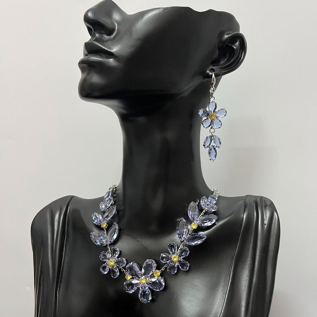 Light Luxury Zircon Flower Necklace Celebrity Style Earrings Design Set High Quality Ear Jewelry