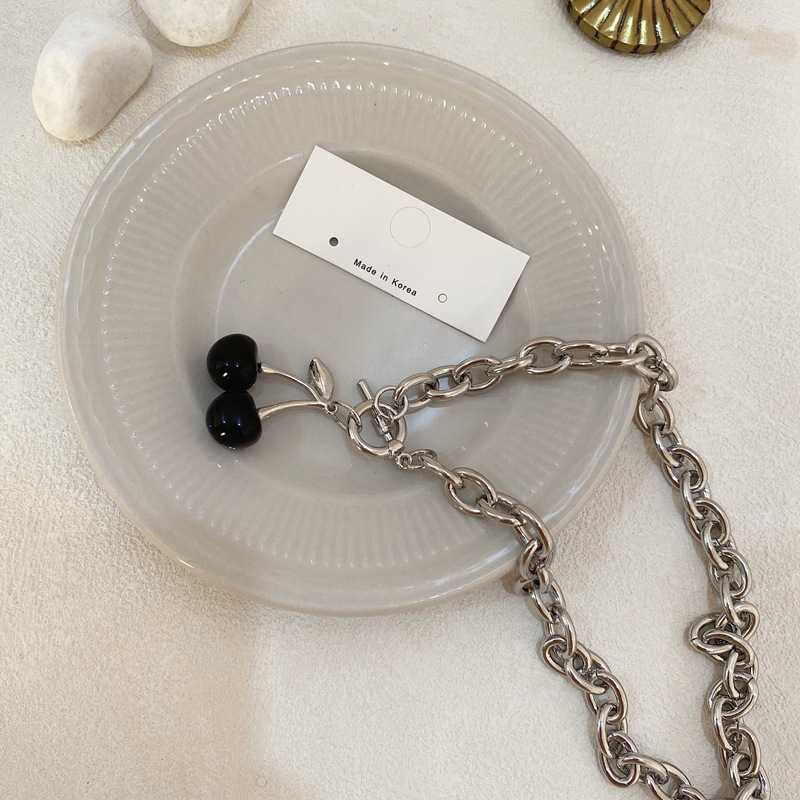 Necklace Women'S Black Cherry Collarbone Chain Ot Dark Wang Shao Necklace Pendant Small Commodities