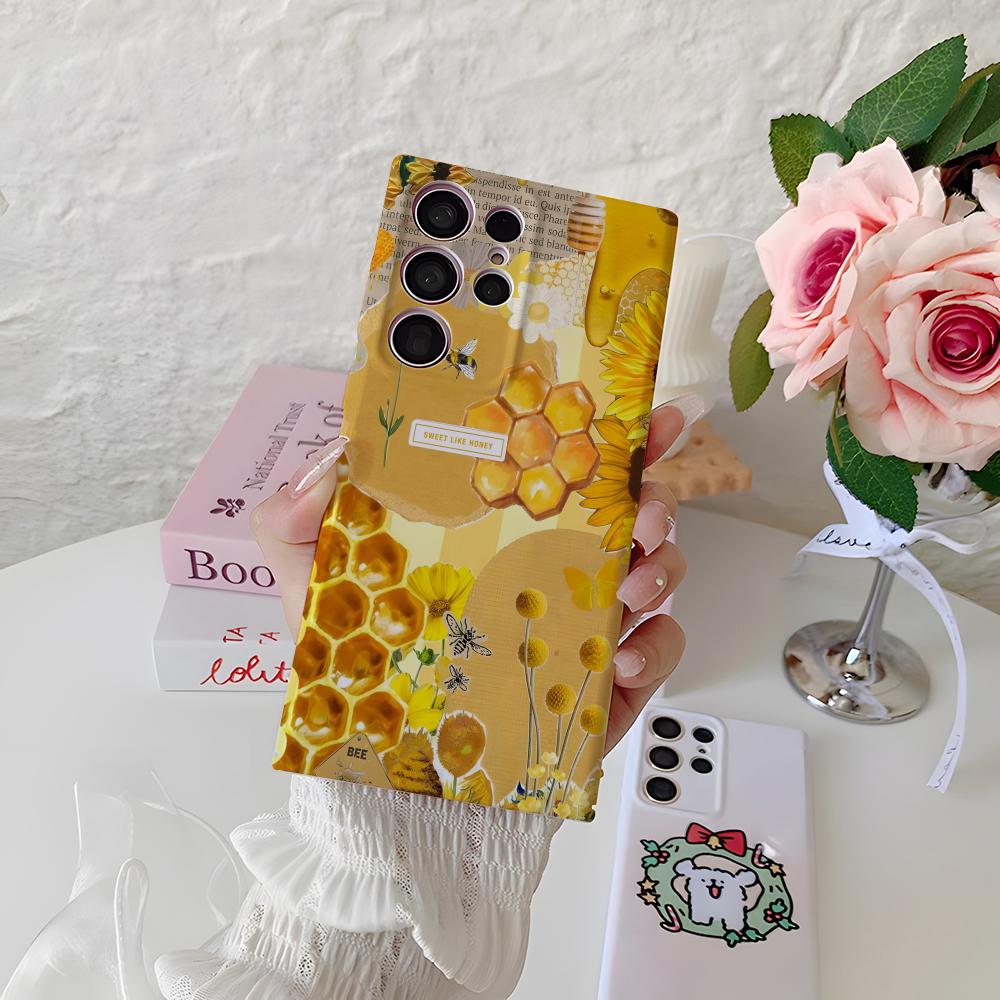 

Happy Lovely Bee Phone Case For Samsung S25 Ultra S24 Fe S23 S22 S21 Plus A56 A36 26 A16 Glossy Cover SamsungS24Plus