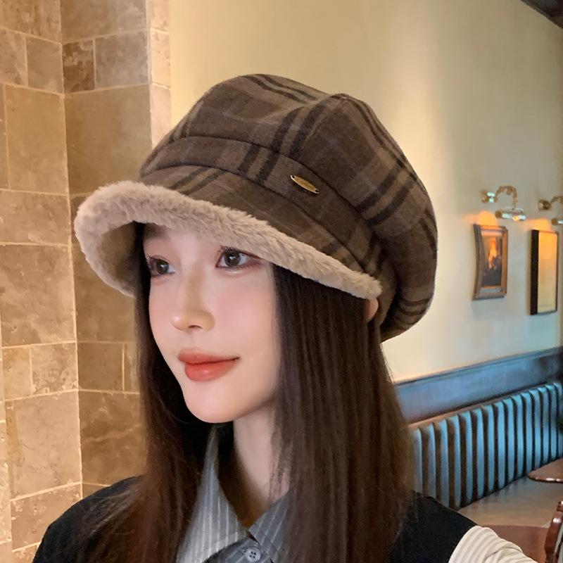 

Новая ретро клетчатая плюшевая шляпа для женщин на осень и зиму, теплая восьмиугольная шляпа, универсальный берет с козырьком, подчеркивающий лицо M（56-58cm）