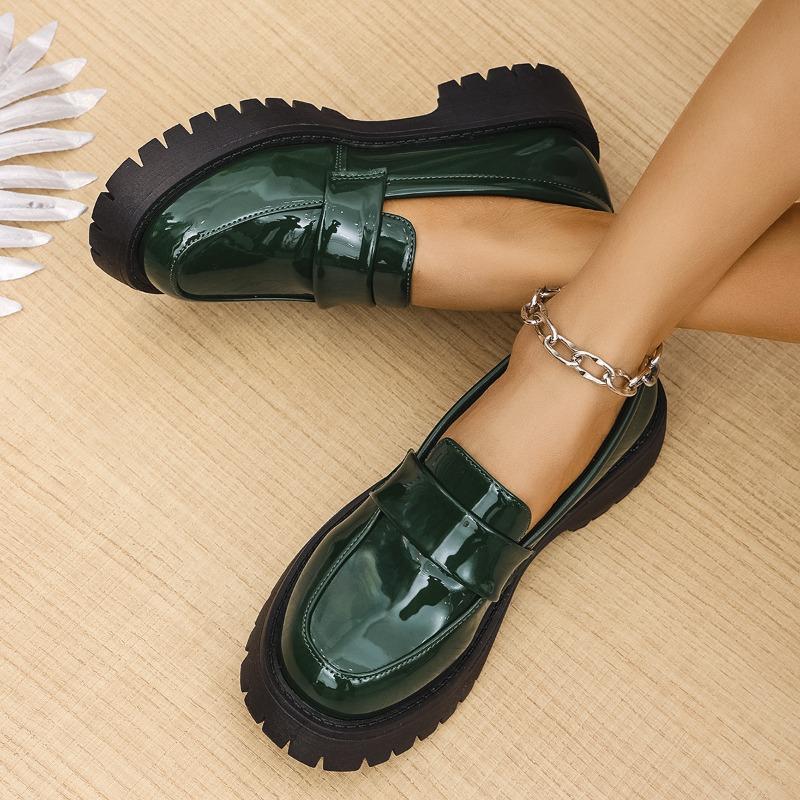 Women's Spring-Autumn Thick-Soled Slip-On Loafers, British Style Retro Casual Leather Footwear, Available In Large Sizes.